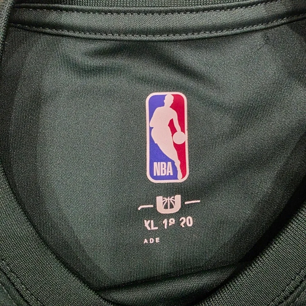 Milwaukee Bucks #34 Antetokounmpo Boy's XL Sweats & T-Shirt Set Green